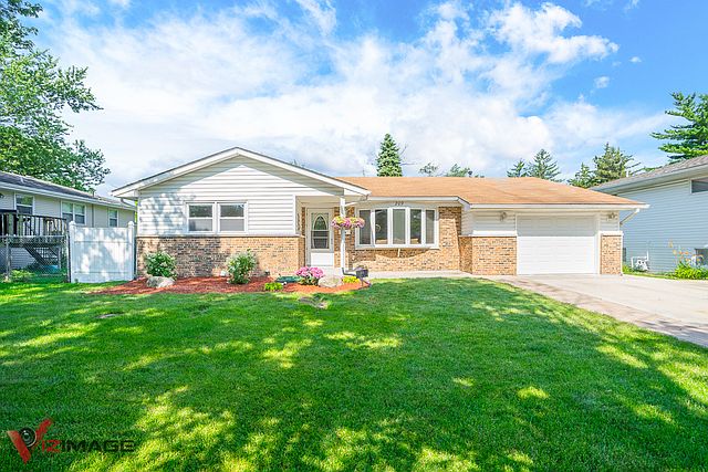 1st image of 209 Muehl Dr