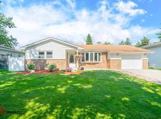 209 Muehl Dr, Lockport, IL 60441