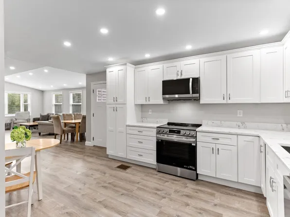 188 Page St, Avon, MA 02322
