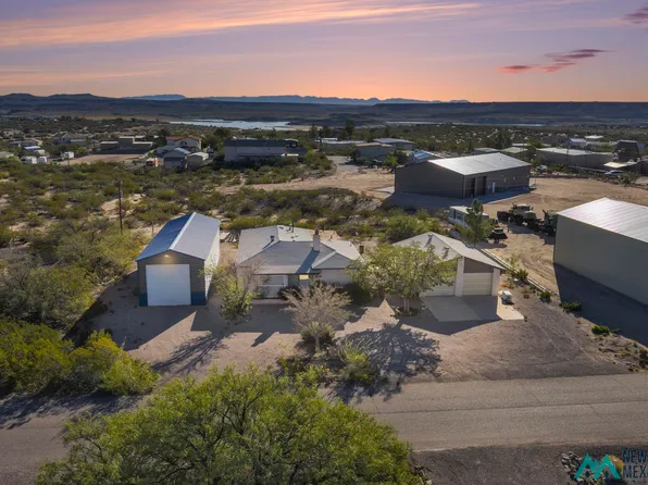 507 Ontario Dr, Elephant Butte, NM 87935