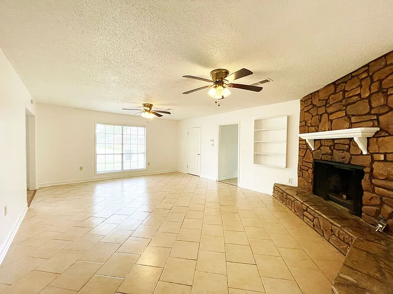 16405 Patton Ave — Photo 7