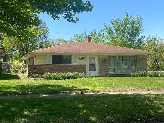 3rd image of 17952 Oakwood Ave