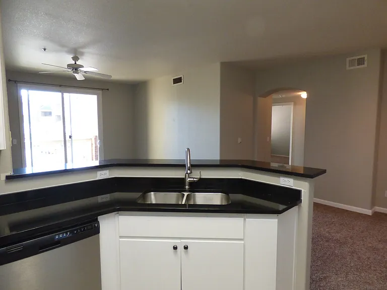 1641 W Canal Cir #725 — Photo 2