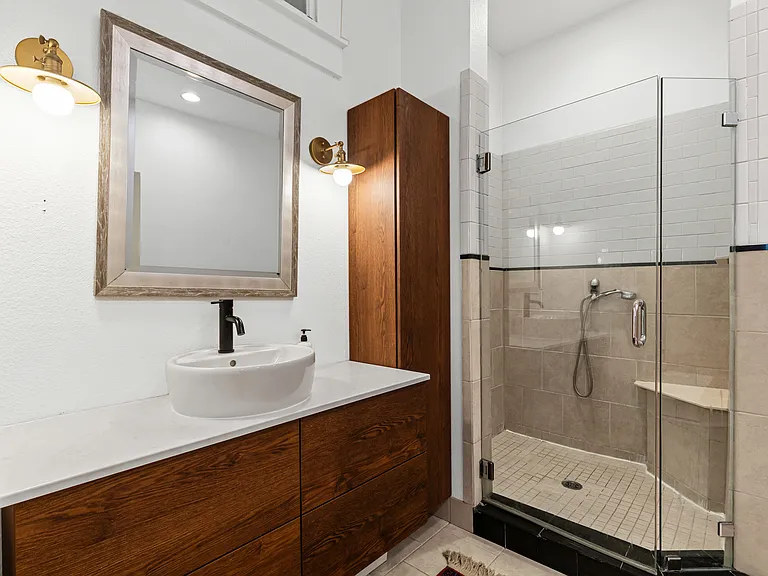 2260 Fairmount Ave — Photo 19