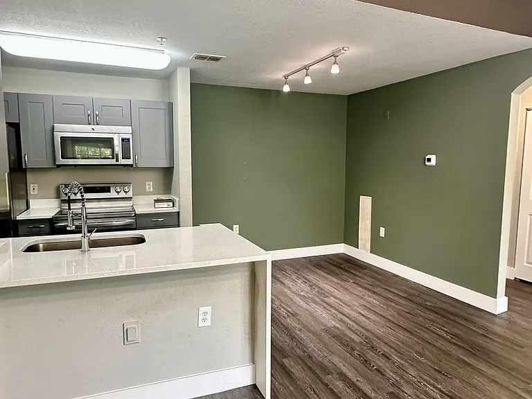 8905 Manor Loop #202 — Photo 6