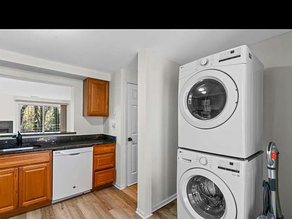 3rd image of 246 Red Jade Dr #13-5