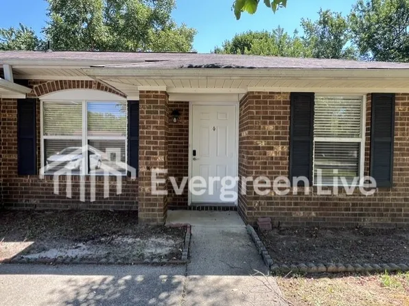 105 Viola Ct, Raeford, NC 28376