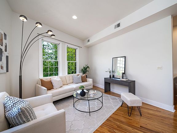 3rd image of 473 Newark Ave APT 202