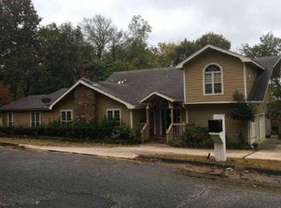 13825 Canterbury Dr, Siloam Springs, AR 72761