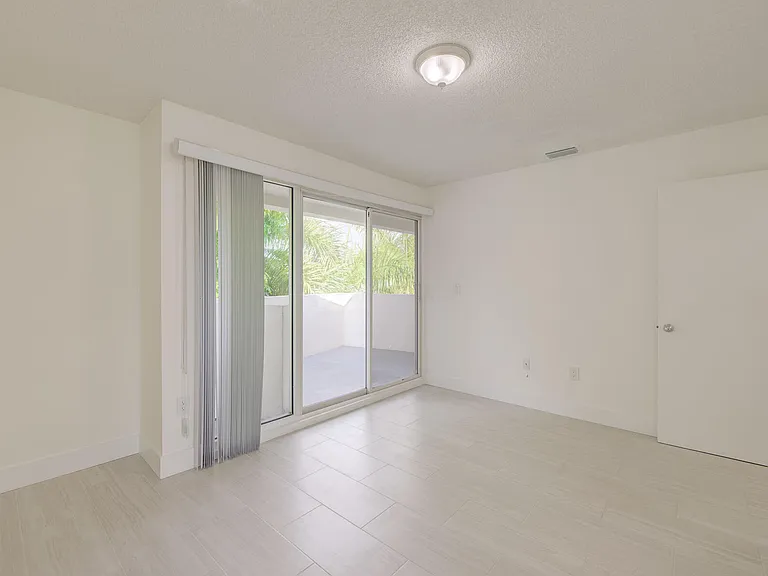 2100 Brickell Ave #404 — Photo 27