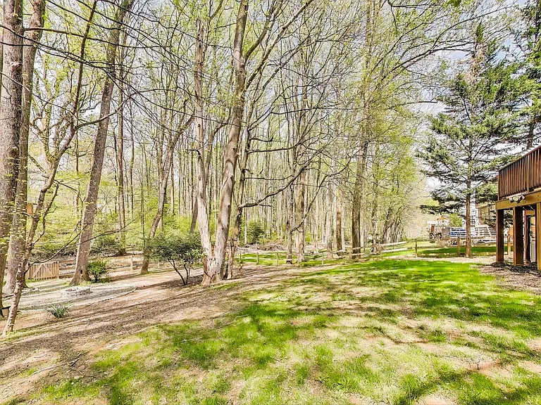 1337 Crockett Ln — Photo 41