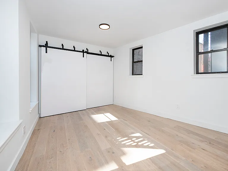 51 Spring St #1 — Photo 2