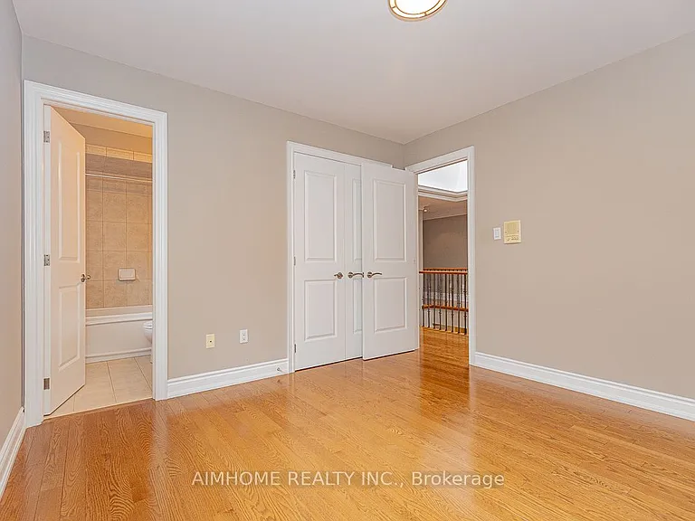 395 Princess Ave — Photo 23
