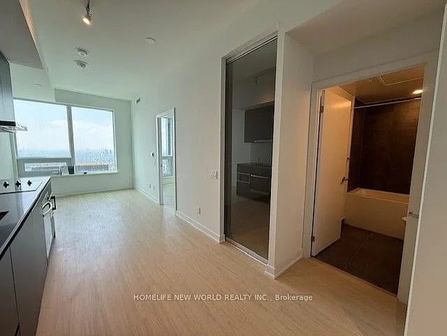 8 Wellesley St W #5802 — Photo 2