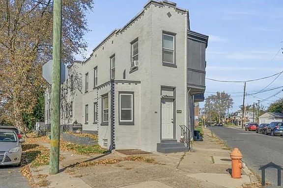 2nd image of 409 Kerper St APT B
