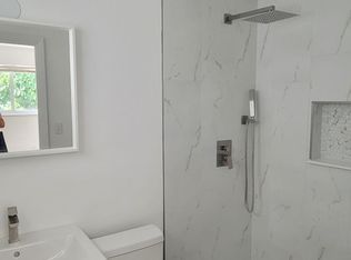 340 E 41st St #5.5, Hialeah, FL 33013