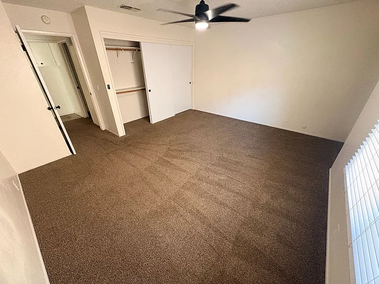 2720 W Caldwell Ave — Photo 5