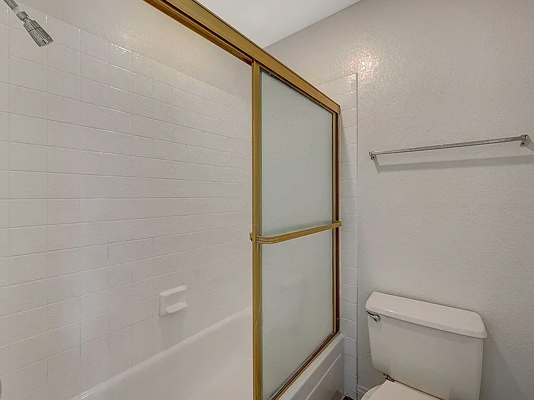 BOA-Bolero Apartments — Photo 36