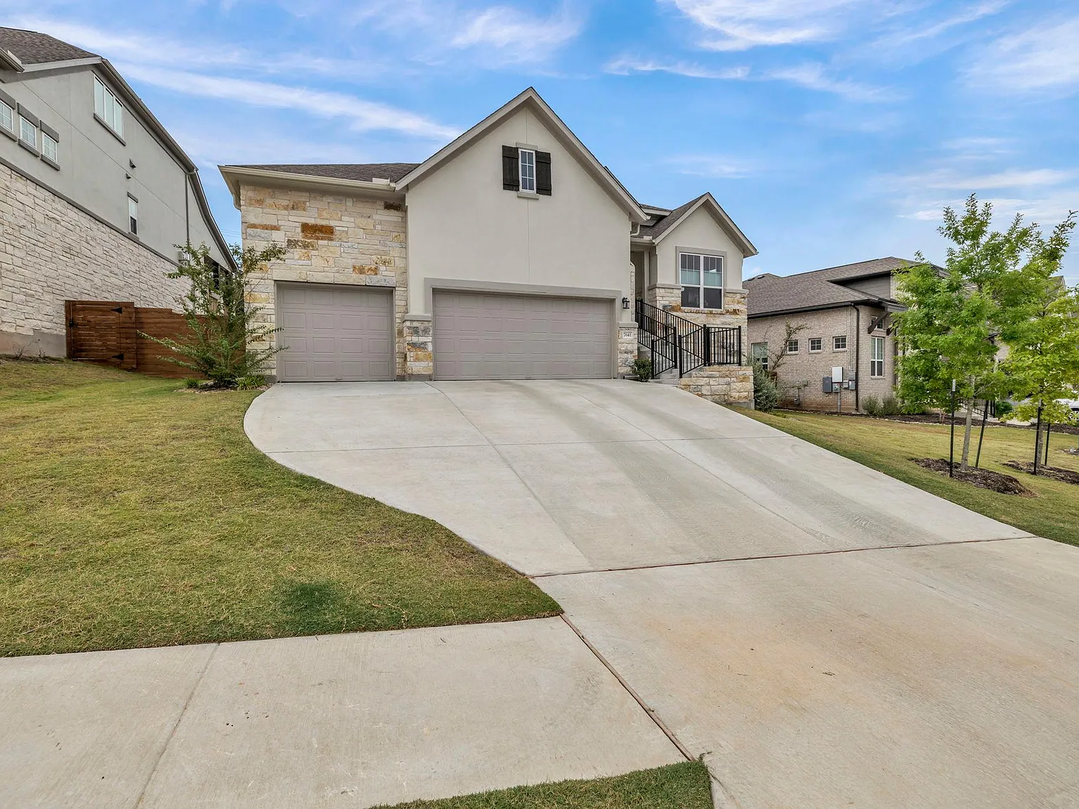 4 bed, 2569 sqft, $7,100 — Photo 4