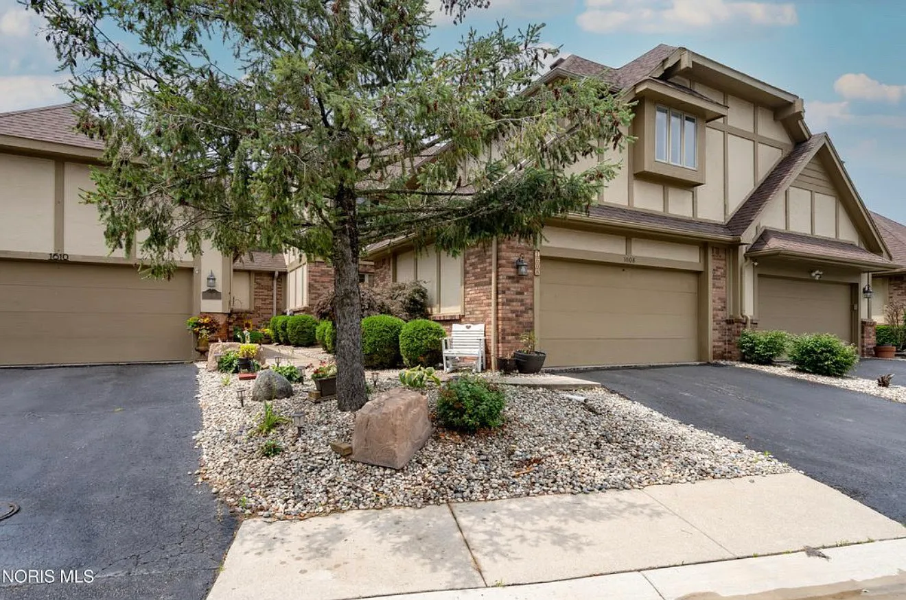 3 bed, 2600 sqft, $2,695 — Photo 1