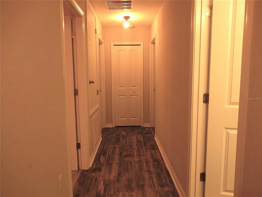5 bed, 2.5 bath, 2966 sqft, $2,900 — Photo 2