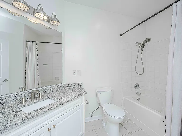 1216 Telfair Way #1216 — Photo 11