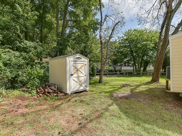 955 Poquoson Ave — Photo 31