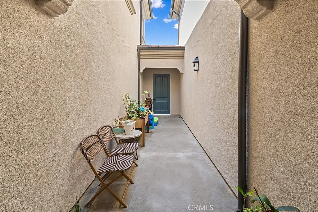 2 bed, 1174 sqft, $4,000 — Photo 3