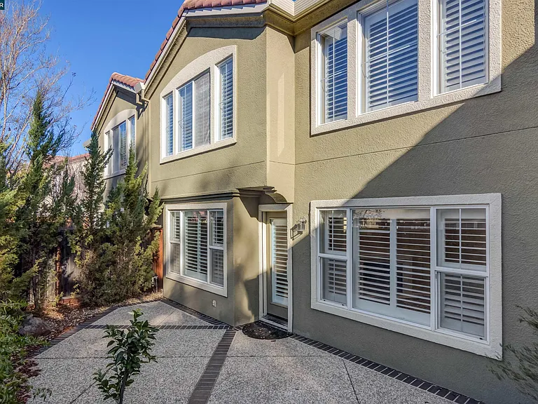 135 Coralflower Ln — Photo 11