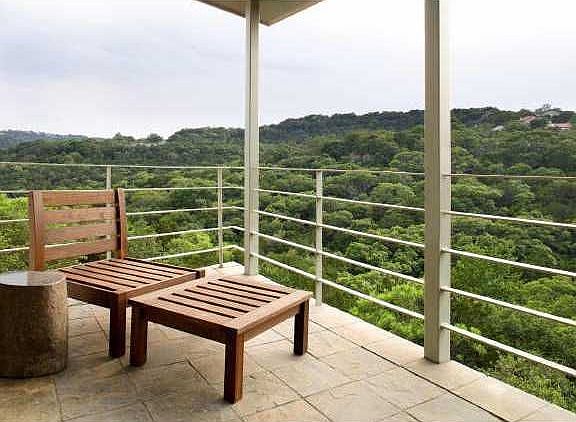 Urban Chic with Unbelievable Panoramic Views!