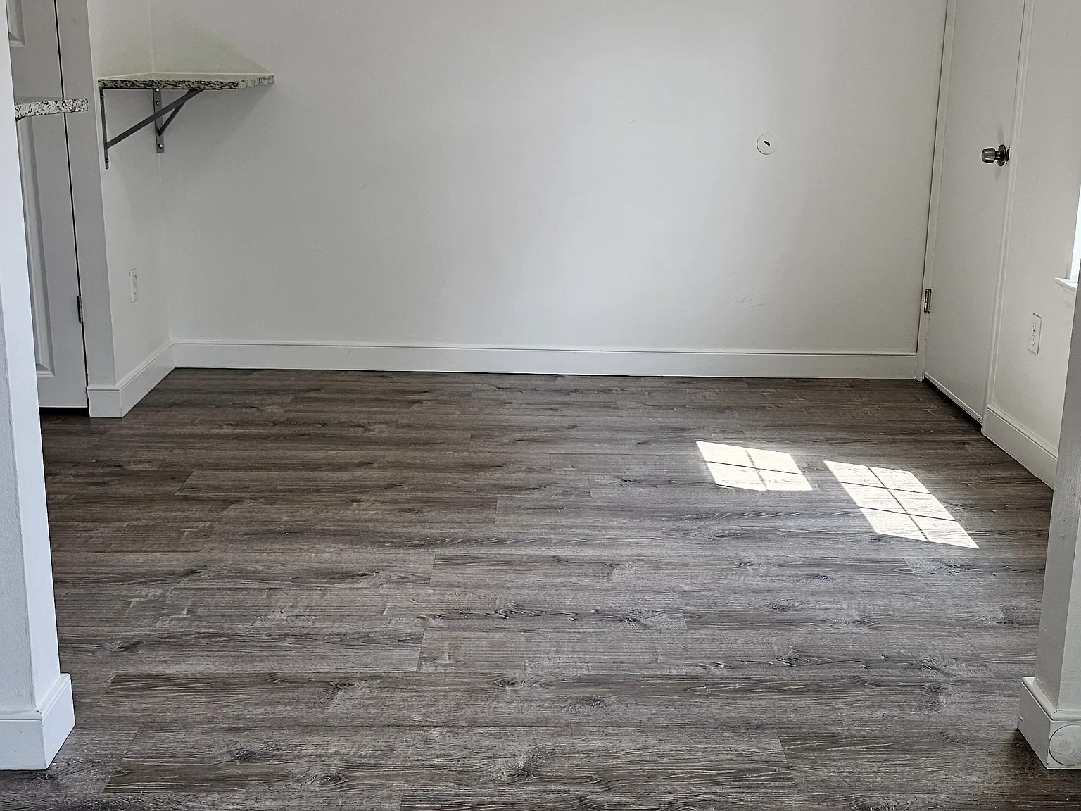 2 bed, 1056 sqft, $2,050 — Photo 3