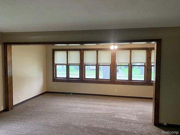 5th image of 6378 Gale Rd