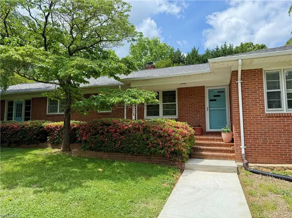 252 Lucerne Ln NW, Winston Salem, NC 27104
