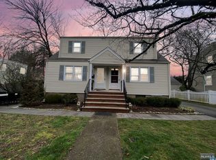 195 Godwin Ave, Ridgewood, NJ 07450