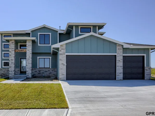 12391 Fenwick St, Papillion, NE 68046