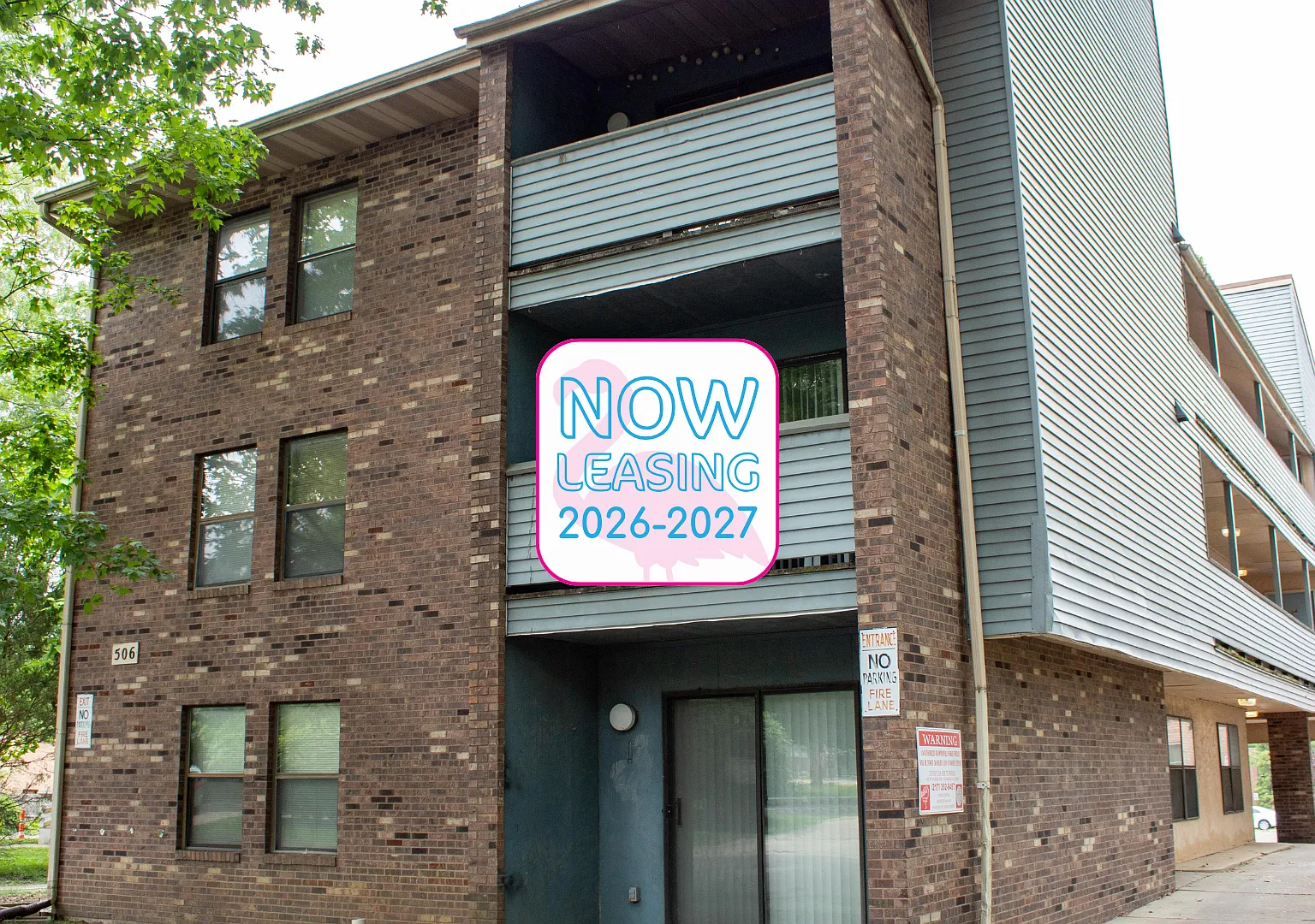 506 W Elm — Photo 2