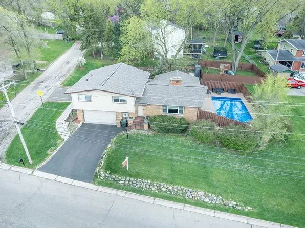 725 Moorland Rd, Madison, WI 53713