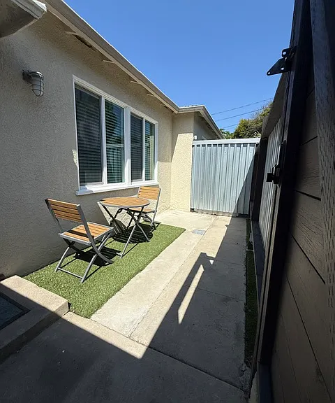 1111 Pico Blvd #7 — Photo 9