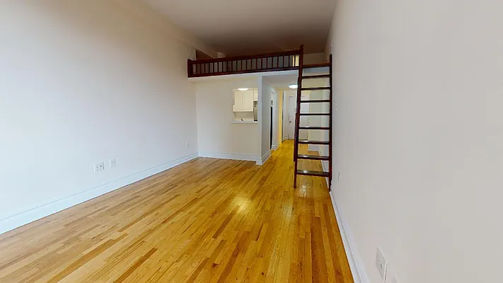 Rented by Bond New York | media 3