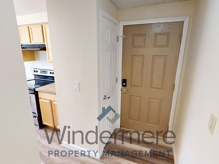 1910 J St #103 — Photo 2