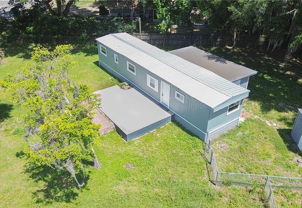 1st image of 3131 SE 42nd Ave