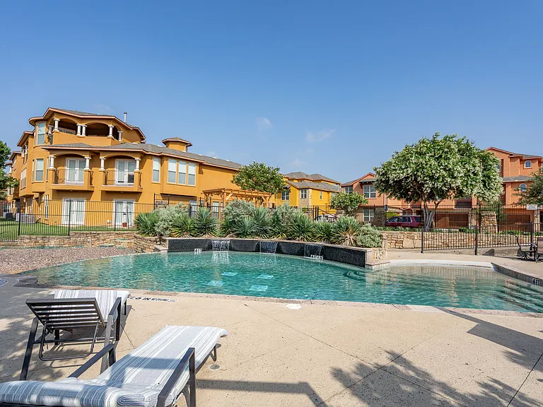 2640 Venice Dr #2 — Photo 36