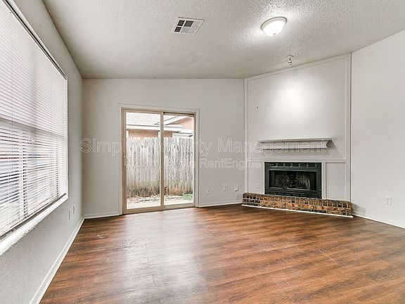4th image of 6207 SE 46th St