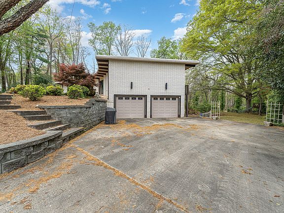 3rd image of 1828 Trentwood Cir