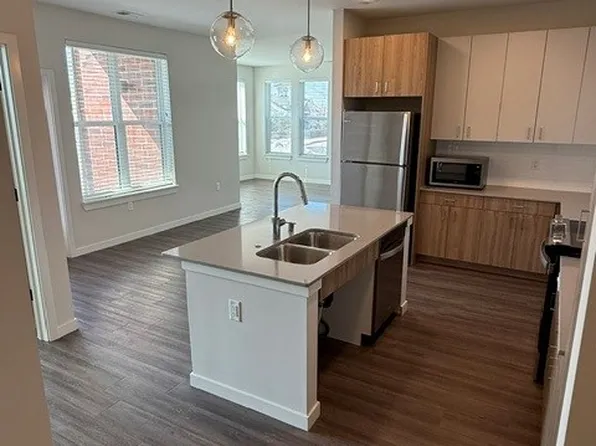 6955 70th Ct #115, Kenosha, WI 53142