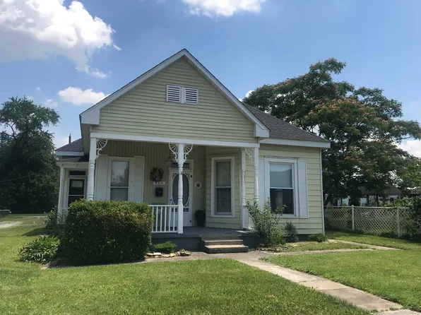 454 N 7th St, Mitchell, IN 47446