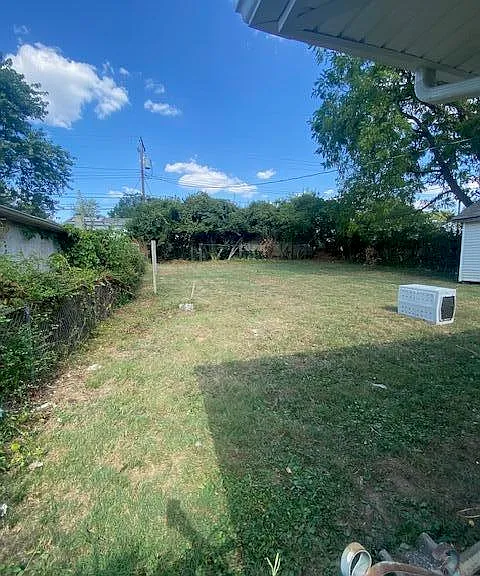 2059 Deauville Dr — Photo 19