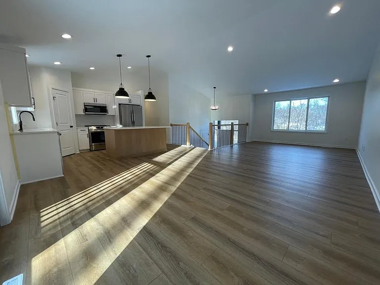 2153 Ponderosa Pl SW — Photo 2
