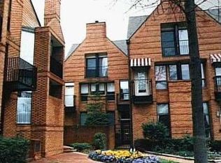 909 Botetourt Gdns, Norfolk, VA 23507