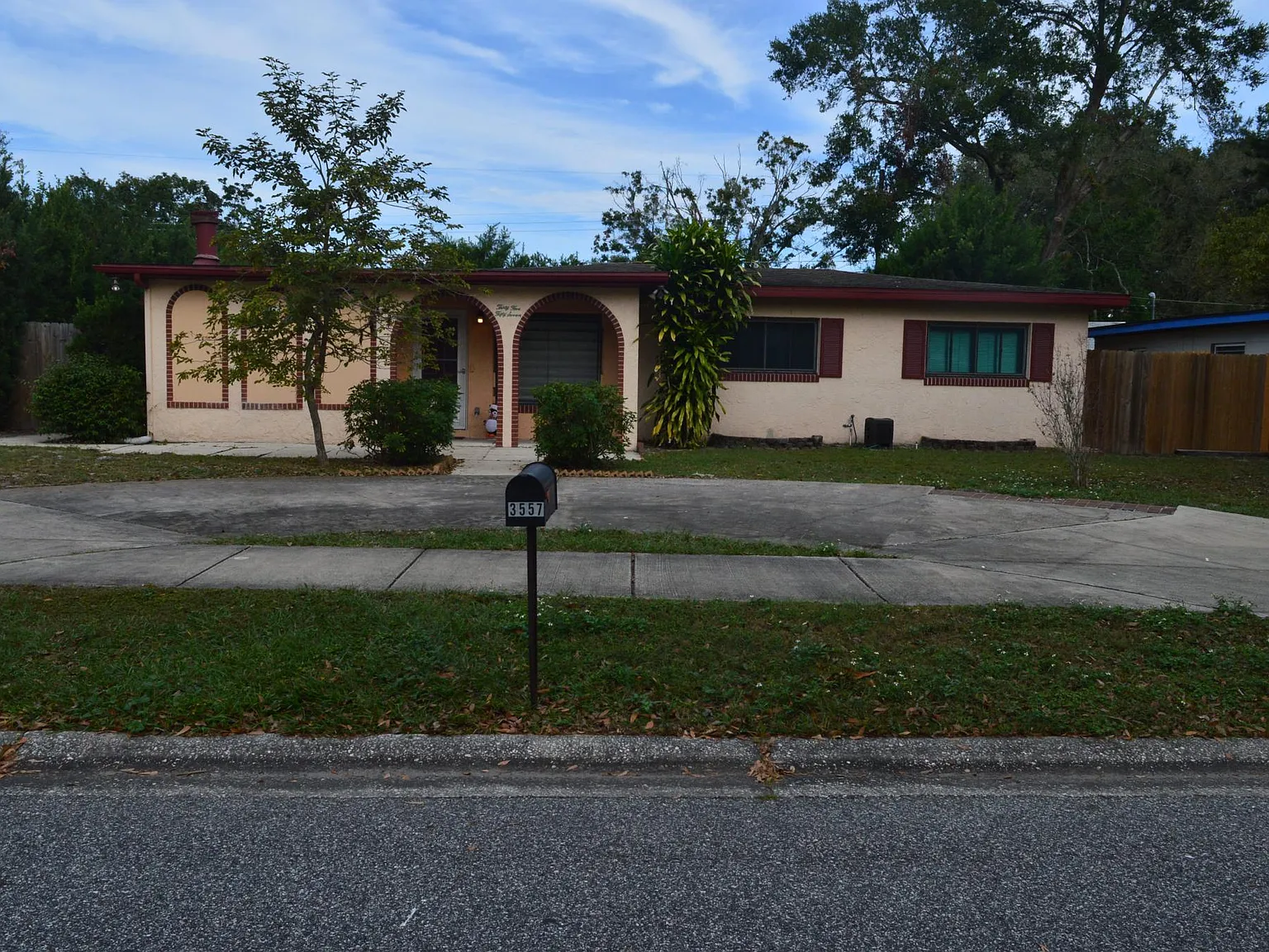 3 bed, 1220 sqft, $2,700 — Photo 2